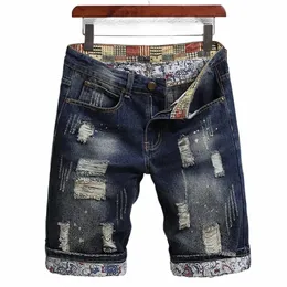 Bolsos de perna reta Shorts jeans retrô masculino com buracos rasgados Patch Design Straight Leg Streetwear para o verão s84b #
