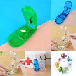 2024 Medicine Box Pill Cutter Portable Drug Box Användbar Grinder Splitter Medicine Pill Holder Tablet Cutter Splitter Divider Pill Box