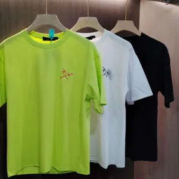 Tasarımcı T gömlek erkekler tişört moda yaz mektubu baskı ejderha ölçekli nakış grafik tee gevşek kısa kollu gömlek