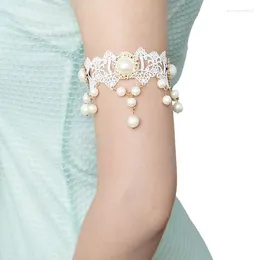 Charm armband kvinnor lady handgjorda dans brud bröllop gotiska armband armband armlet blommor vit spets faux pärlpärlor dropparmband