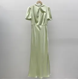 2024 Frühjahr/Sommer San Ro Neues chinesisches Satinkleid im langen Stil mit Taillenwickel, elegantes und elegantes Kleid