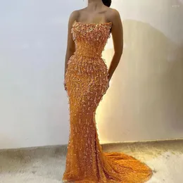 Partykleider Serene Hill Arabia Orange Meerjungfrau Trägerlos Luxus Perlen Kristall Abendkleider Für Frauen Hochzeit 2024 LA72402