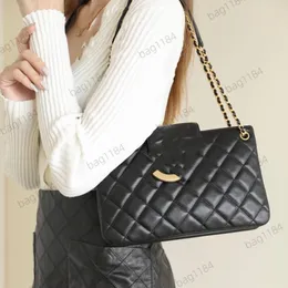 حقائب الأزياء الفاخرة للسيدات مصمم الأزياء الأزياء Hobo Big Letterned Sequed Rectangle Crossbody Counter Bag Bag Bag Bag Bag Bagg CC باهظة الثمن 10A جودة أصلية