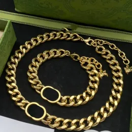 Oro Silver Designer Collana Catene Braccialetti Set cubano G per gioielli Collane alla moda Lettera Bracciale per uomini Donne Golden Chain Jewlery Valentines Gift Party