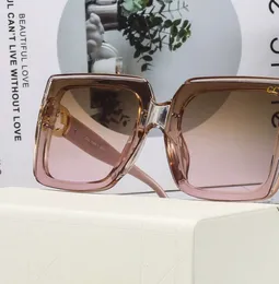 مصمم النظارات الشمسية حرف فاخر النظارات الشمسية للنساء نظارات الرجال الكلاسيكية UV نظارات الأزياء النظارات الشمسية مناسبة الشاطئ في الهواء الطلق مع صندوق 5 لون جيد جيد