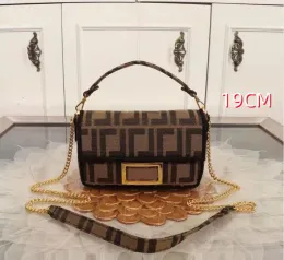 Designers de luxo de alta qualidade Totes Mulher Baguette Bolsas de Ombro Único Senhoras Moda Handbagy5