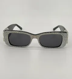 Solglasögon för kvinnor Metal B Retro 0096 Designers Diamond Style Eyewear Antiultraviolet Full Frame With Box7539489