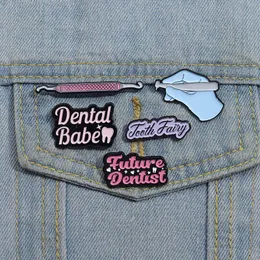 Dental Babe Emamel Pins Anpassade Skydda tänder Brosches Lapel Badges Funny Jewelry Gift for Dental Student Friends
