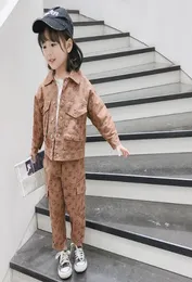 新しい子供039S春秋の男の子ジャケットファッションガールズジャケットベビーパネルトレンチコート服服服服セーターsui7474717