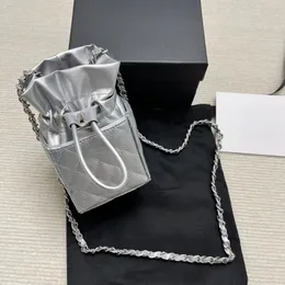 Neue silberne Hardware-Minikette Shaomai-Tasche Umhängetasche Make-up-Tasche Geschenkverpackung zum Einlösen von VIP-Punkten