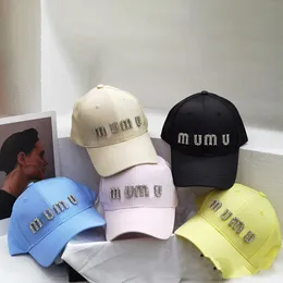 Tasarımcı Kadınlar Yaz Şapkaları Lüks Beyzbol Kapağı Kadınlar İçin Top Caps Fashion Rhinestone Güneş Kova Şapka Zirveli Şapkalar Açık Kadın Moda Şapkaları