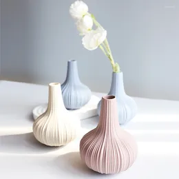Vases Mini Ceramic Vase Bottle Living Room Creative Artwork Flower Arranging Home Decorative Furnishing Article