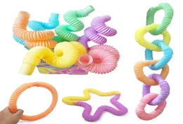 Giocattoli Tubi colorati Giochi a spirale 6 colori Giocattolo magico Cerchio Divertente pieghevole Bel Kit Novità Regalo per bambini 2.9 * 19CM7152445