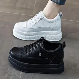 Sapatos casuais femininos aumentados pouco branco 2024 primavera outono estilo sola grossa confortável tendência esportiva zapatos mujer