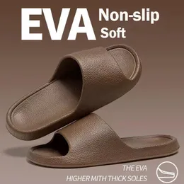 Erkekler için Yaz Terlikleri Kadınlar Eva Yumuşak Alt Kapalı Ev Slaytlar Düz Sandalet Açık Plaj Ayakkabıları Man Flip Flops 240321