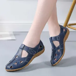 Sandalen Neue Damen flache Schuhe kleine weiße lässige Plattform Vintage Sandalen Dropshipping Zapatos De jer H240328