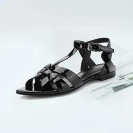 Sandaler 2024 Womens Luxury Designer Slidor Sliding Offer Flats Dance Shoes Red Wedding Party H240328OU61