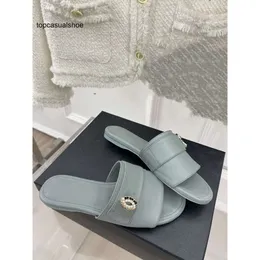 Каналы CF Sandals Женские дизайнерские тапочки тапочки платформы тапочки Makaron Rubber Sandals Винтажные конфеты цветные тапочки для модных платформ Sandals x521