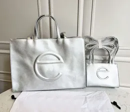 Tote Çanta Tasarımcı Çanta 2 Boyut Alışveriş Torbası Omuz Çantaları Crossbody Moda Çantası Büyük veya Mini Tuval Siyah Yerel Depo Nokta Ultra Hızlı Teslimat Yumuşak Düzenli Çanta