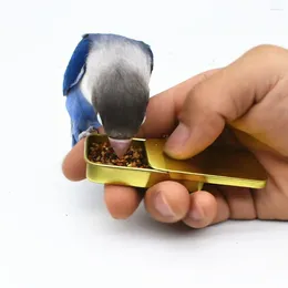 Altre forniture per uccelli Addestramento Barattolo di cibo Pappagallo Alimentatore portatile Strumenti di crescita IQ Giocattoli interattivi Mini serbatoio di ferro per l'alimentazione