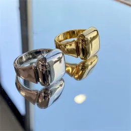 Anel quadrado brilhante moda banhado a ouro personalidade luz luxo temperamento estilo metal simples jóias masculinas e femininas