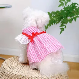 Cão vestuário vestidos de verão adorável treliça xadrez impressão filhote de cachorro saia gravata borboleta elegante vestir-se gato webbing roupas para animais de estimação uso diário