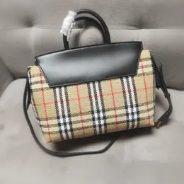 Toppkvalitetsdesigner handväska mode crossbody väska lyx liten axelväska en rymlig dag-till-natt väska in och läder krönad med geometriska paneler