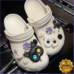 Preto branco gatos flores croc encantos designer diy animal jeans sapatos decaração acessórios para jibs tamancos crianças meninos meninas presentes2189