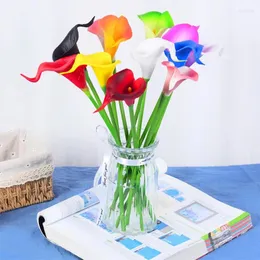 Dekoratif Çiçekler 10 PCS Simüle Mini Calla Lily Yüksek Kaliteli Çok Çarşamba Çözücü Sahta Düğün Partisi Dekorasyon Pogerya Prop için