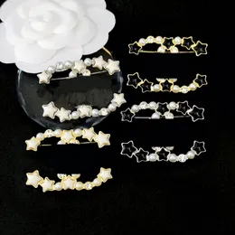 Designer di marchi 20style a doppia lettera con spilla da bloccato da donna a cinque stelle Balche perle Accessori per gioielli in metallo di alta qualità di alta qualità