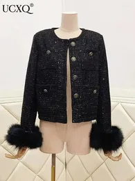 Giacche da donna UCXQ Pista di lusso di alta qualità Autunno 2024 Giacca sportiva di lana nera Cappotto femminile Tweed francese Top Marea 23A2597