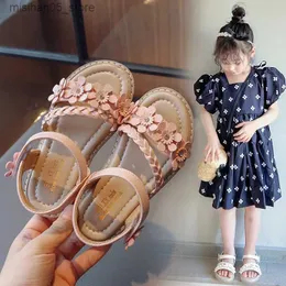 Sandálias 2024 verão meninas e crianças sandálias respirável princesa sapatos confortáveis sandálias doces antiderrapante ao ar livre flor tecelagem sapatos q240328