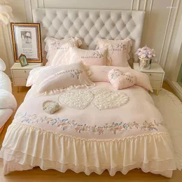 Set di biancheria da letto set di matrimoni principessa rosa increspatura di pizzo in pizzo amore ricamo ricamo di velluto piumino cover fogli foglio