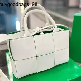 Borse Bottegvenetas Borsa tote Arco Borsa piccola in pelle Intreccio Manico singolo Tasca interna staccabile con zip Chiusura con cordino Fodera in pelle scamosciata accoppiata a parrocchetto