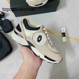 Valentines Luxury V-buckle Valentine Bowling Design Fashionable Mens and Womens Letter Casual Outdoor Sports Shoes 02-012