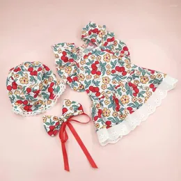 Abbigliamento per cani Abito per animali domestici Design floreale Set di vestiti comodi con papillon per imbracatura per piccoli compleanni femminili