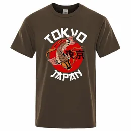 Tokyo Koi Fish Funny Men Tshirt Casualmente Cott a manica corta traspirante Trota di grandi dimensioni Trota O-scottata Shirt Vintage Casuale Short Short W607#