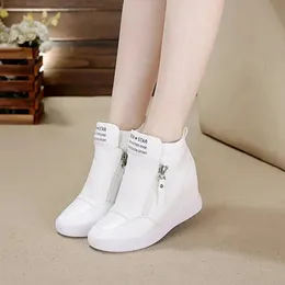 High Top Mulheres Tênis Primavera Outono Salto Escondido Sapatos Casuais Side Zip Branco Plataforma Cunha Rebite 240313