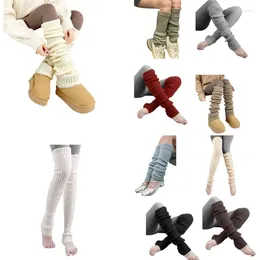 女性の靴下は長い脚を編むのを編んでいますrajukusブーツ冬の暖かい