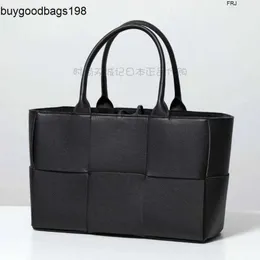 Bottegvenetass 핸드백 Arco Tote Bags 클래식 짠 Nappa Small S Bag for Woman 652867