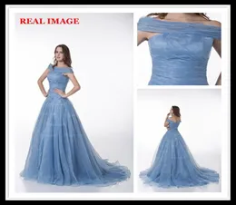2015 Fashion Trend Portrait Ball -klänningar Plevered Bling Organza Evening Dresses Court Train MZ0086534316
