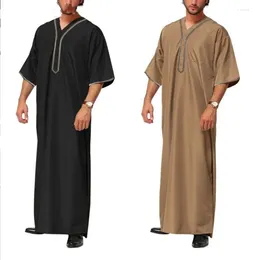 민족 의류 남성 빈티지 반 소매 무슬림 jubba thobe 레저 V 목자 인쇄 단단한 패치 워크 아랍어 옷