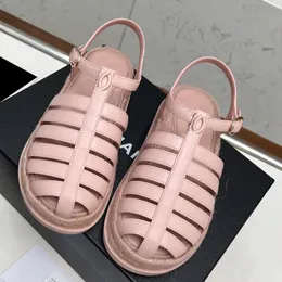 Lüks Bayan Tasarımcı Sandalet Platformları Gladyatör Ayakkabı Rattan Sandal Dokuma Çapraz Kayışları Balıkçı Sandalet Bohemian Ayakkabı Strap Terlik plaj Ayakkabıları