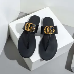 Design Slipper Sandal Summer Fashion Family Flip Flops Flip Flops Strand Füße Kühle Peitschpunkte Schieberiee Schwarze