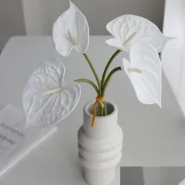 Ghirlande di fiori decorativi 4 teste Pu Anthurium Mazzo di fiori Palma artificiale Bouquet Disposizione Strada Conduce Palla Decorazioni per la casa Floreale Goccia Dhuzr