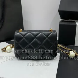 12A Upgrade Mirror Quality Mini Small Flap Bag Womens Imitation Pearls Lambskin quiltad väska Luxurys äkta läderhandväskor Crossbody Shoulder Chain Box Bag