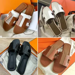 Fashion Orange Beach tofflor Kvinnor Designer Sandaler för kvinnors tofflor Casual Loafers Shoes Summer Outdoor Slides Flat Bottom äkta läderflip flops Storlek 42