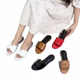 luxury Metallic Slide Sandals Designer Slides Women 039 S Slippers Shoes Summer Fi Wide Flat Flip Flops Mainstream Shoes 36666 r6Zr#