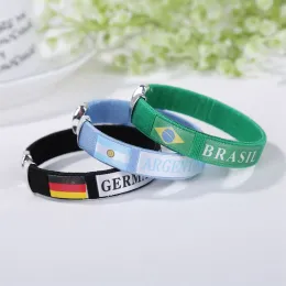 Armbänder 10pcs/Los Männer Frauen 21 Land Flaggen Armband Sportfreundschaft Armband Argentinien Brasilien Kanada Italien USA Nationalflagge Armreifen