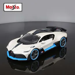 Maisto 1:24 Bugatti Divo Alloy Sports Car Static Die Cast Vehicles Collectible Model Toys Diecast Voiture Gifts, Boy Birthday Present.